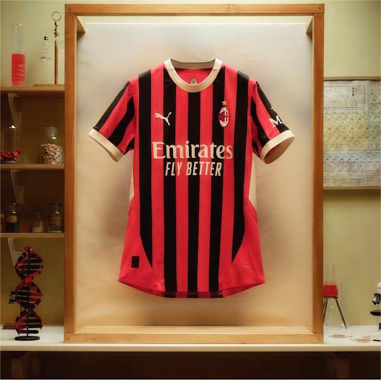 Camiseta AC Milan Local 24/25 Version Jugador